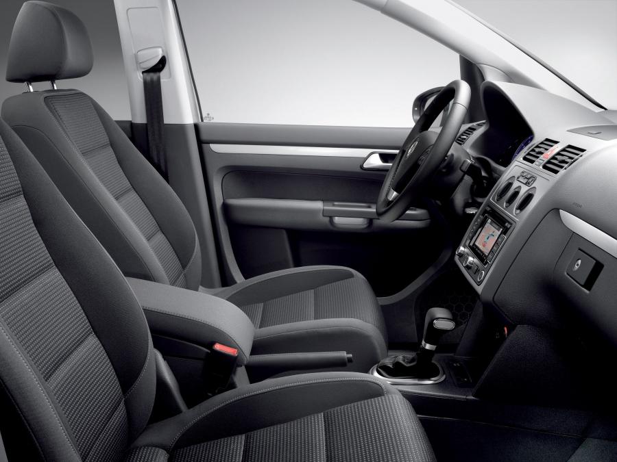  Volkswagen Touran Freestyle 2009 года  (фото 3 из 5)